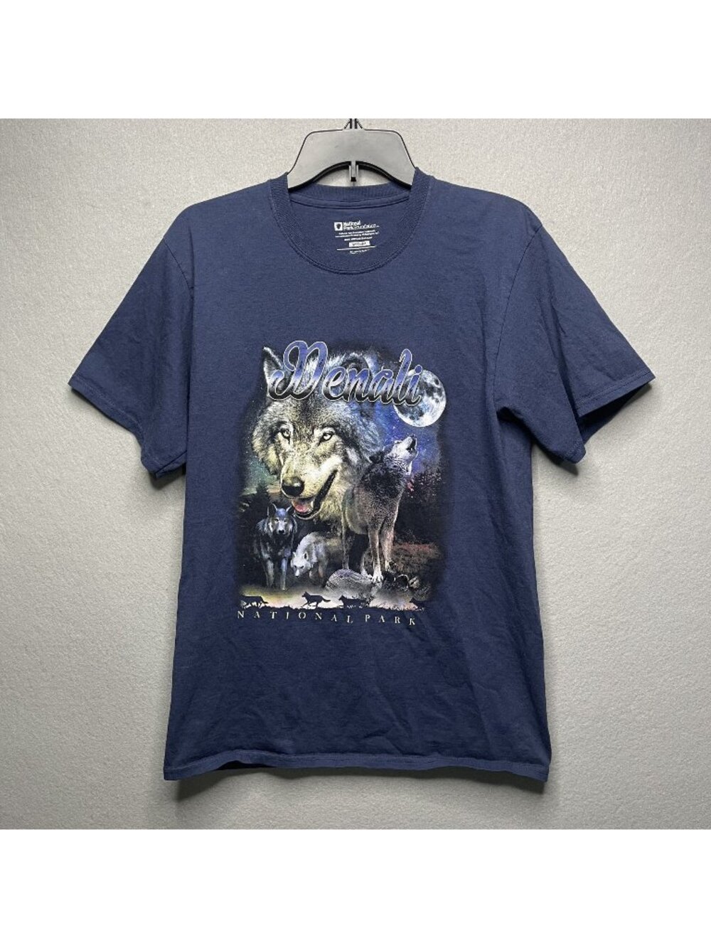 Denali National Park Wolves Graphic T-Shirt Navy Medium National Park Foundation